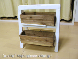 足踏みミシンの引き出しを乗せる