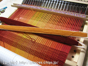 織っている最中