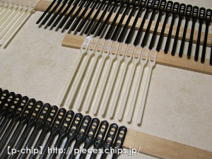 幅広の織り機用に筬と綜絖を作る