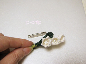 ブローチピンを付けてみようか迷い中