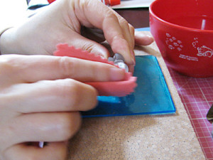 研磨剤を付けてひたすら磨く