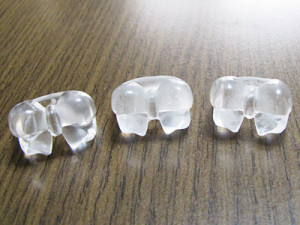 左から原型、今回磨いたもの、コーティング仕上げ