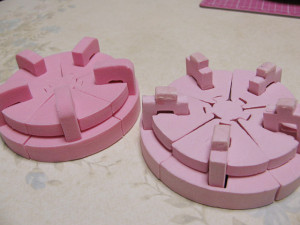 ネイルチップスタンド（スポンジタイプ）2種類値段による違い？